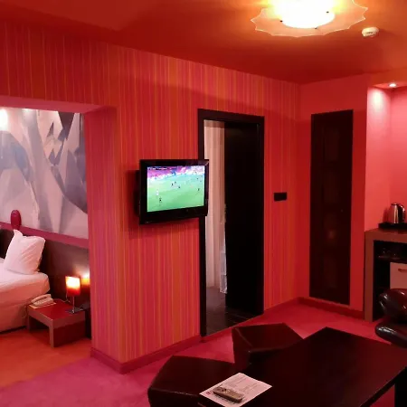 Otel Leipzig 4*