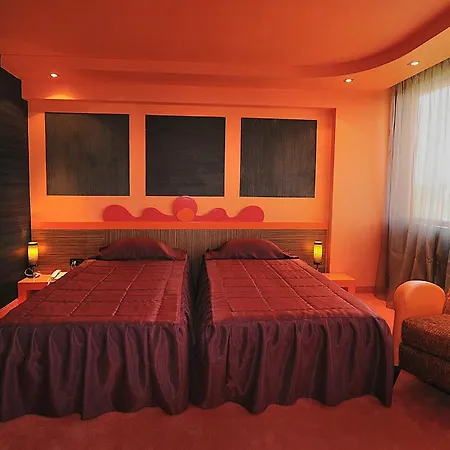 Leipzig Otel 4*
