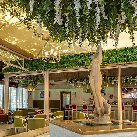 Otel Leipzig 4*
