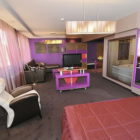 Otel Leipzig 4*